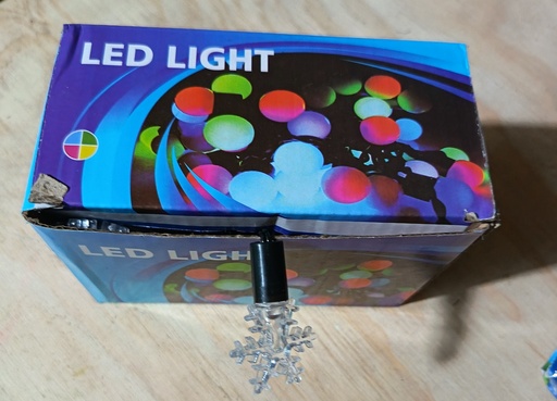 Caja luces tricolor copos de nieve 